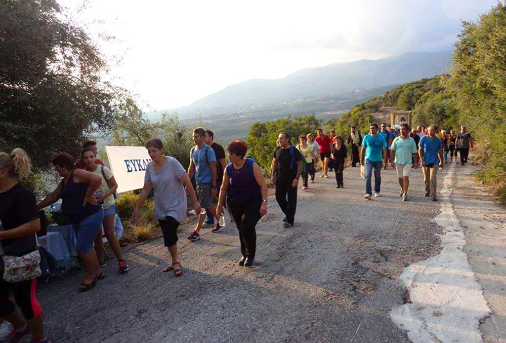 Εθελοντική δράση προς τους προσκυνητές - πεζοπόρους από τον Ευκλή
