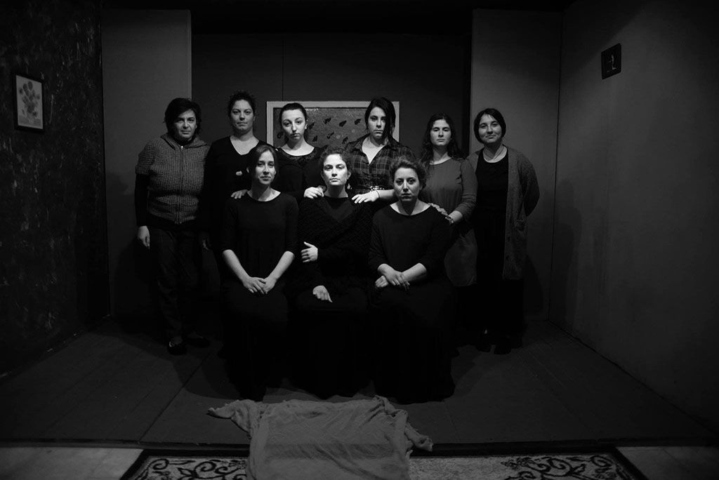 «Το σπίτι της Μπερνάρντα Άλμπα» από την Αυτοσχέδια σκηνή
